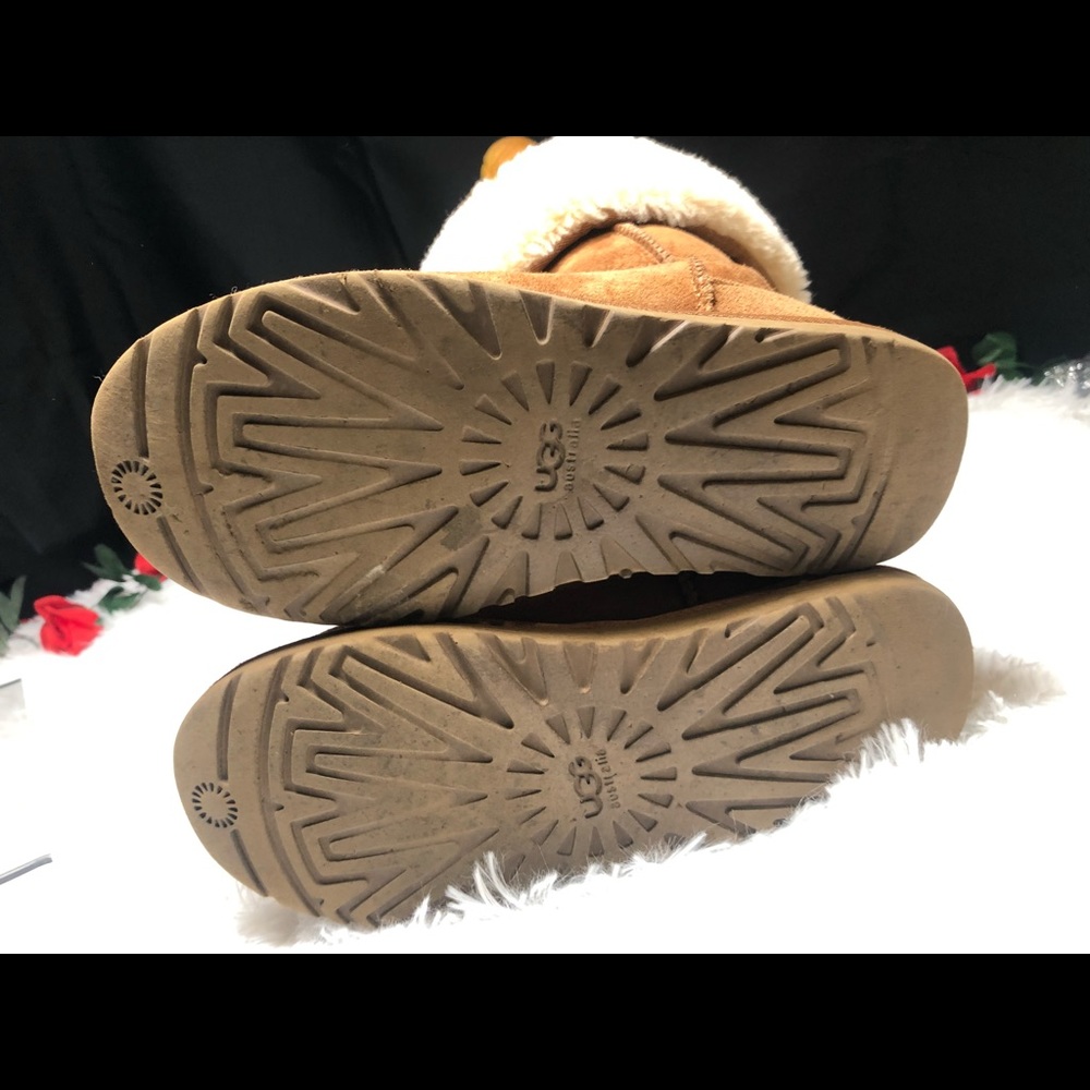 Uggs - Picture 5 of 8